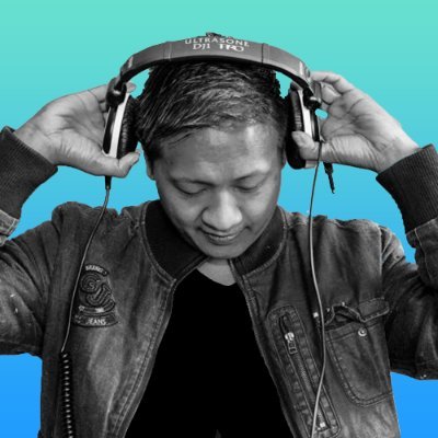 DJ/Produce from Chicago. 
Twitch Affiliate: https://t.co/Sv1Cw8USQp