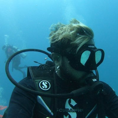 Underwater Photographer, PADI Advance Open Water Diver.