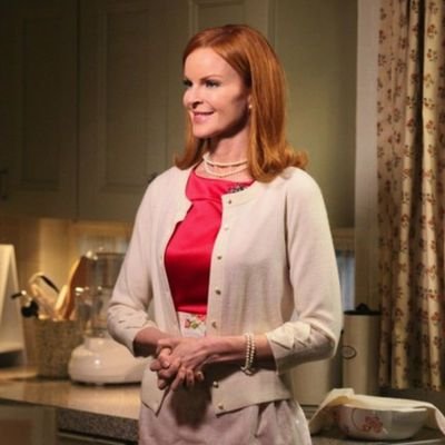 One4Bell's profile picture. @U2 fan then and now!I admire U2 how they tell story's in songs and make me aware of what is going on in this world!LONG LIVE BONO& u2 !!U2 are more than  songs