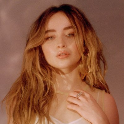 Principal fuente de información sobre Sabrina Carpenter en España 💜  Respaldados por @TonyAguilarOfi | Cuenta fan