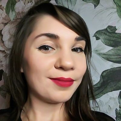 *Freelance Superheroine pigiste*
Performance • Radio • Writing (she/her)
#Cinema #TV #Danse #Culture #Art #Médias #société #scènelocale
