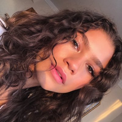 Emmy winner Zendaya✨ #blacklivesmatter #blackisbeautiful (main acc: @dayahubb)