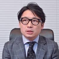 グラビスグループ代表/社会問題をコンサル手法で解決するグラビス・アーキテクツ/公共DXをテクノロジーで支えるアンビライズ/公共領域におけるデジタル人材の輩出を目指すPTM/公共政策や公共・行政経営、行政の中から地方を元気にできる仕組みを作る/北海道大経済学部非常勤講師/北海道と東京２拠点生活