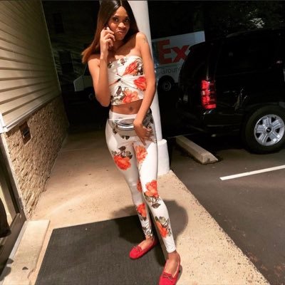 Model 💙📸 also a Chef 👩🏽🍳 I’m tall 5’9, I’m a Taurus ♉️ happily in a relationship Professional Model💙🙄💕🥰 soon to be CNA👩🏽⚕️🧬💉🌡💊bisexual🌈 👼🏽