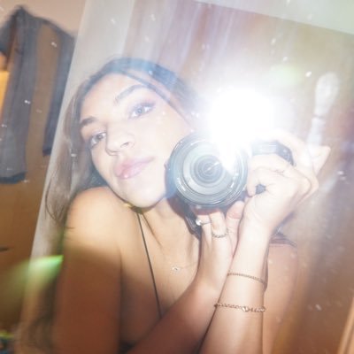 floraaflowerr's profile picture. 