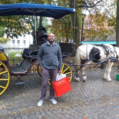 Richard09390104's profile picture. la Joie De Vivre