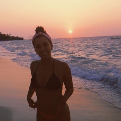 pereyrapiluu's profile picture. Mantén una actitud positiva y se feliz ✨                                   ♒️