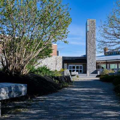 Official twitter of the University of New Hampshire Memorial Union Building. Follow us on Instagram @unh_mub and like UNH MUB on FB! #unhmub #mublove