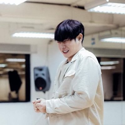 เป๊กเป็นตลก และนักร้องบ้างในบางเวลา
นุชเป็นเมีย แต่ก็เป็นแม่บ้างถ้าเห็นพิคคี้