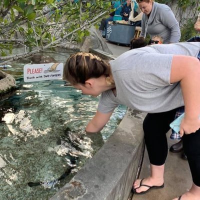 abbi_gaill's profile picture. don’t let the man get you down