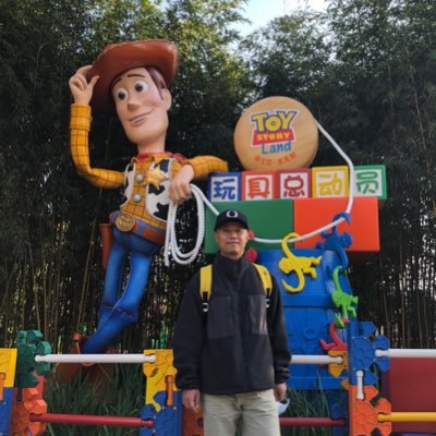 PeterGong18's profile picture. 