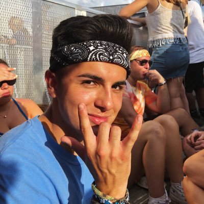 Abee_Caballero's profile picture. https://t.co/Q6cdLIlGcD