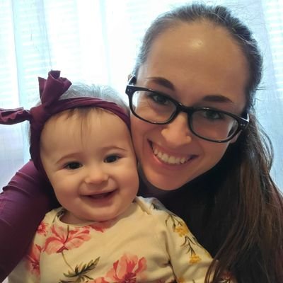 wifey 9.22.18♥️💍
mama to the perfect little girl♀️💕
dog mom 🐶💙
carbs over cardio🍞🍕🍟