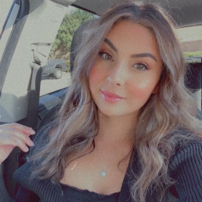 chlosalladay's profile picture. 📸: chloesalladay