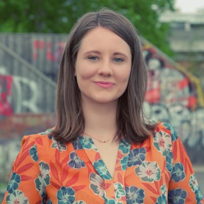 Journalistin. Schreibt. Filmt. Moderiert. // Meine Meinungsäußerungen hier sind privat.