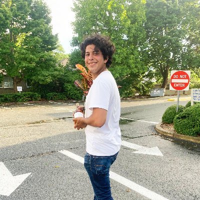 Gmartinez948's profile picture. An introverted extrovert, creating my way through life.