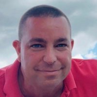 Michael DeCrosta (@manbehindthetan) 's Twitter Profile