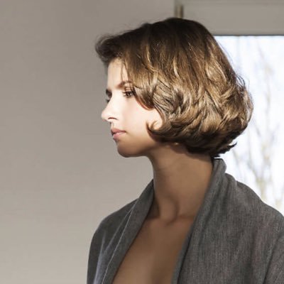 Dudoiselle's profile picture. she/her/they 🌈 3D illustrator & motion designer ✨I don’t do commissions 🌱