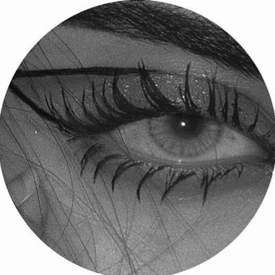 J_38AW's profile picture. سَيدة جيليٰ رزينةة يوم التفَاهَات كثار✨.