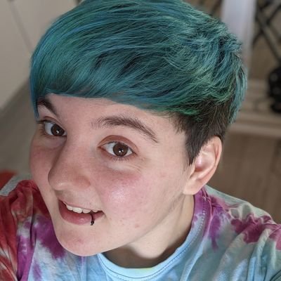 Zo_Pettitt's profile picture. Anxious introverted mess. Neurodivergent. she/they