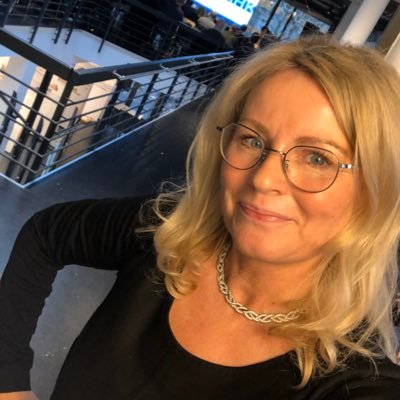 Digital Manager with 2 decades of profound experience in leading digital media departments & teams. Strong driver of digital transformation processes.