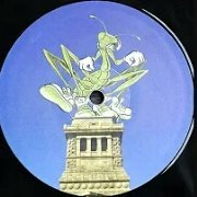 I'm a DJ since 1994 mainly hc and more specificily Terror en Psycore and Bonzai but I do dare myself to other electrostyles too.
Now I Am production assistant