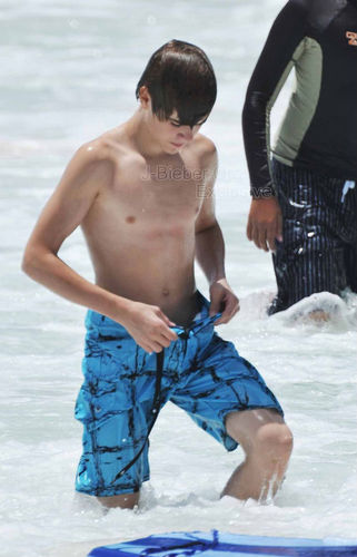 We ARE JustinDrewBieber PoweR ! #LEGGO