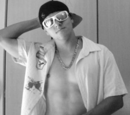 FCO dedicado ao lindo @DoougMayer ,Since 15/05/2011.  
http://t.co/WyLRzoGpbk