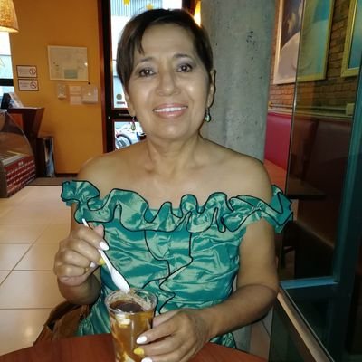 Presidenta AMJRP. Magistrada. Madre. Abuela. Preocupada por la sociedad, la Justicia, los derechos humanos de las mujeres. Comprometida con mi país. Pro vida!