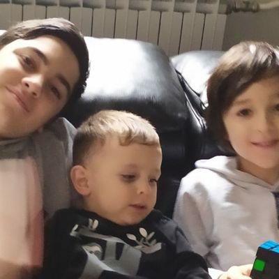 OzgurEmek5's profile picture. 