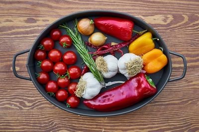 KGIS is a YouTube channel active to beautify and give your food a taste of heaven. Furthermore, it will help you flourish your garden with multiple ideas.