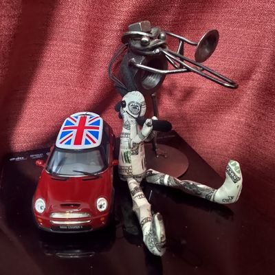 yluark_bone's profile picture. 隔週素人トロンボーンプレイヤー。プリンは至高。エレキベース練習中。運動音痴のランニング初心者。 たまにnoteを書く。 C.G.CONN88HY/C.G.CONN112HR/Legend LJB-Z/マシュマロはこちら→ https://t.co/foXB8pghY8