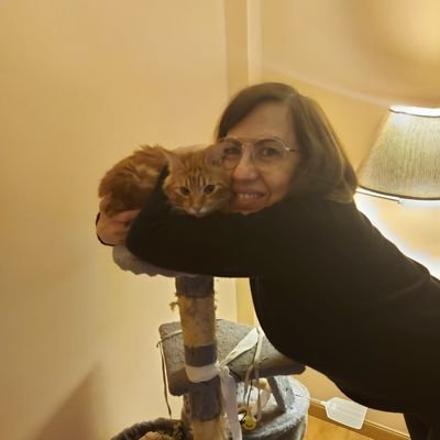 Amante de la vida,de los animales,de la palabra directa y de la gente que dice verdades como puños.🥰😻💪
