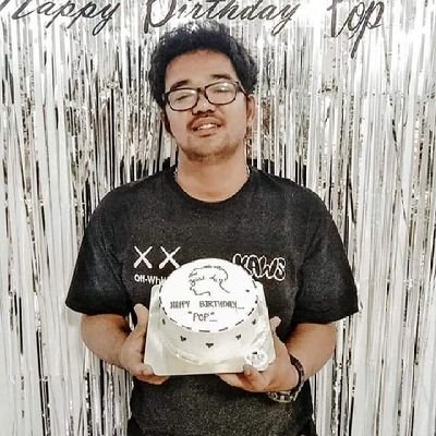 pakobphol's profile picture. 