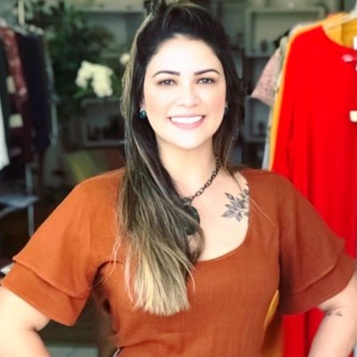 Adriele_coelho's profile picture. Mãe • Empreendedora • Especialista de Gestão de Negócios • Estudante de Odontologia • lifestyle • Em busca da melhoria contínua