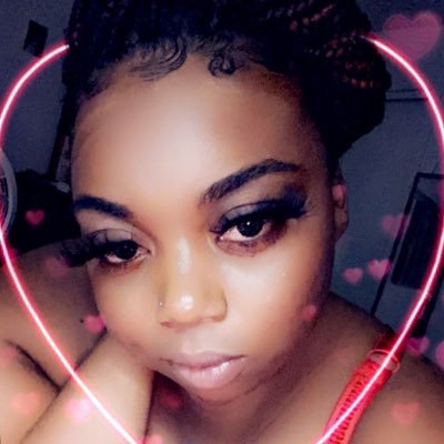 Nevisian/kittian/Thomian/. Brown eyes. 5’2. Cna Nurse traveler + outdoors adventurer ✨Free spirit ! lover of life, nature, , luxury , 🍃