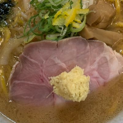 石川県在住高校生です 2021年1月31日から食べログを初めました。@NodlesNoodlesさんの弟子です。フォロワー5000目指して5つ星で面白く食べ物を評価していきます。みなさんに色々な食べ物の美味しさを伝えたいです！推しのYouTuberは『フクキタル』さんと『コムドット』さんです^_^ フォロバ100%！