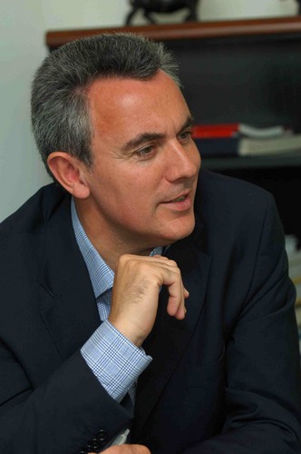 passionate about reputation management, brands, soccer, horses, teambuilding ....