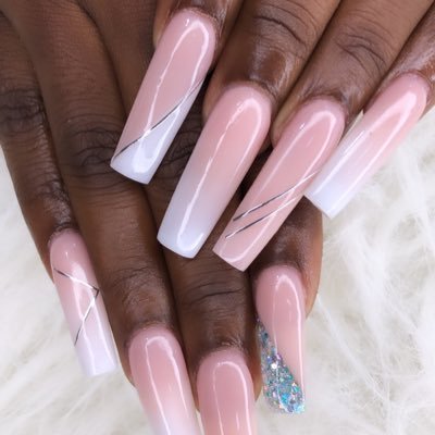 We Specialize in: Body Piercings Manicure/Pedicure 💅  First COME, First SERVE 💯 @nailsbydicey @classymenwardrobe Mon-Sat 10am-7pm Sun 12pm-7pm Book now 👇