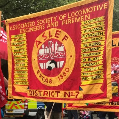 District Organiser 7 for ASLEF, the strongest industrial union in the UK. Millwall season ticket holder. All views and posts are my own. Strength in Unity