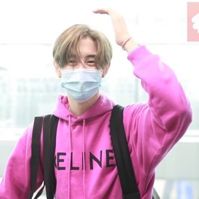 แอคขายของ ดูรีวิว #beside_review ติดตามของที่ทุกคนสั่ง #beside_report ดูสินค้าได้ที่ #beside_goods ซื้อของไปฝากรีวิวติชมกันด้วยนะฮ้าฟ ❤ IG : kpopz.beside