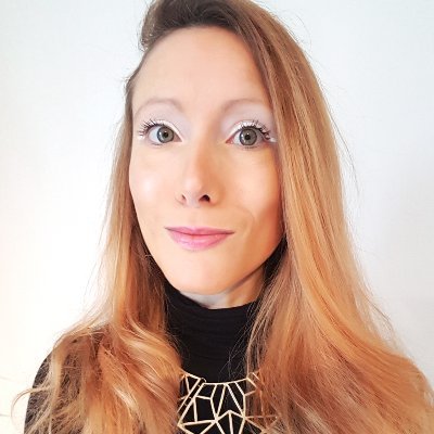 #Contentmanager #freelance 🖥️ Spécialisée en #SEO, #ecommerce & #marketing 🚀 Passionnée par l'#écologie 🌱, la #culture 🎨 & la #blockchain 📈 Membre de @greaaat 🏆