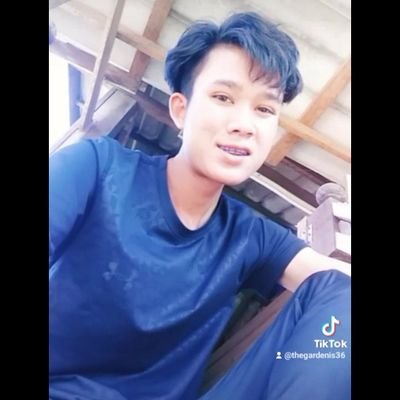 YsvRyewp1MwcO4R's profile picture. 