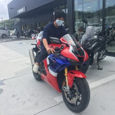 zzIz9os1prJHTJL's profile picture. バイク好きの男の子です。

是非フォローお願いします🥺