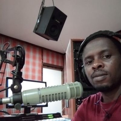 Sports presenter @99.3FM Radio ABC.
Sports Director @Legacy Christian Schools.