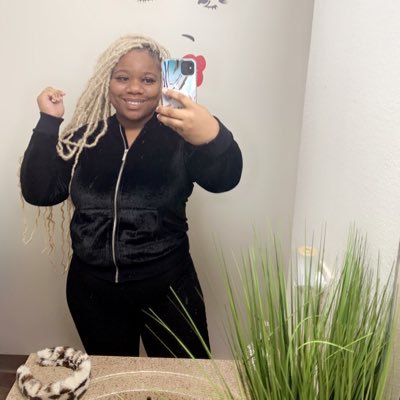 My Assets: My determination, my smile, my swagg & my purpose in life #YourFutureRN 👩🏽⚕️💋#AnnaBanana'sMom