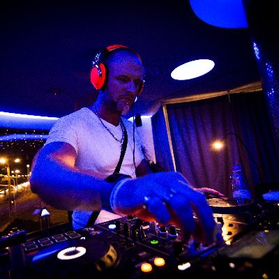 Hungarian Trance DJ/Producer/Remixer/FL Studio User
Follow on my socials:
https://t.co/nL517vAQC3