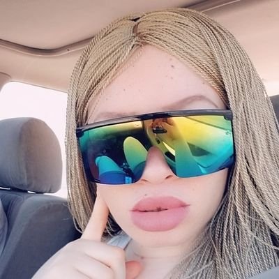 aleepinky's profile picture. I tweet sometimes....follow me?