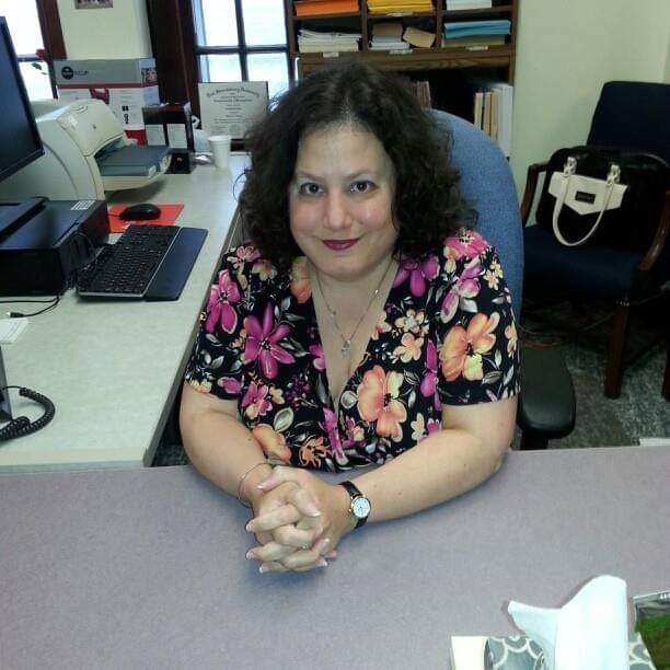 I am an Admin. Prof. and Paparazzi/Mary Kay Business Owner looking to make contacts and meet new English and Spanish speaking Business Owners & Clients