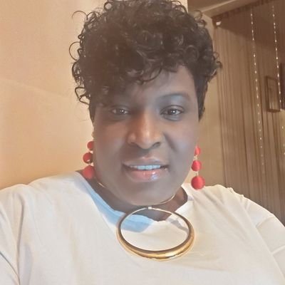 SeymondC's profile picture. I am a mother an author a friend and a sister and the funder of https://t.co/vpuWGqNvIo